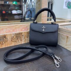 Shoulder Bags category