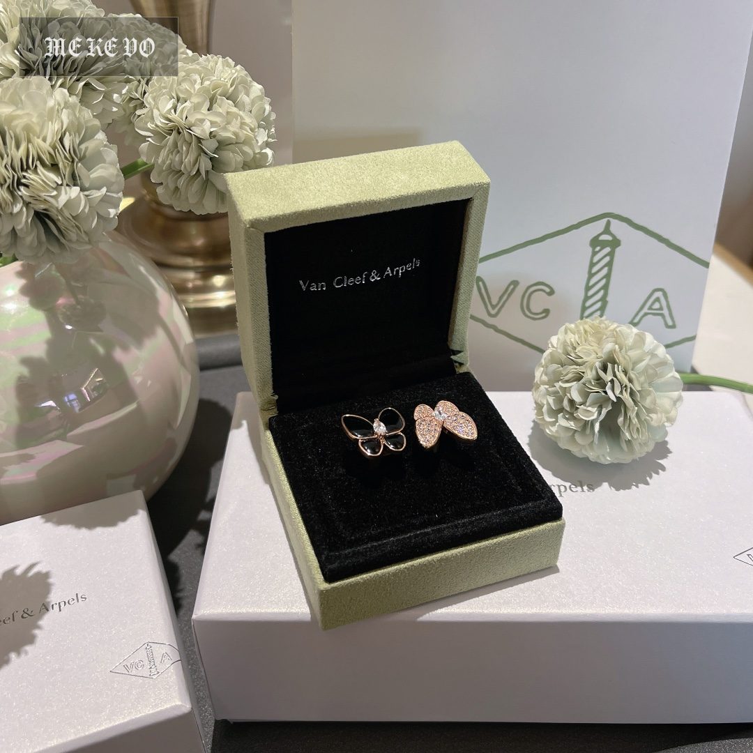 VCA Ring