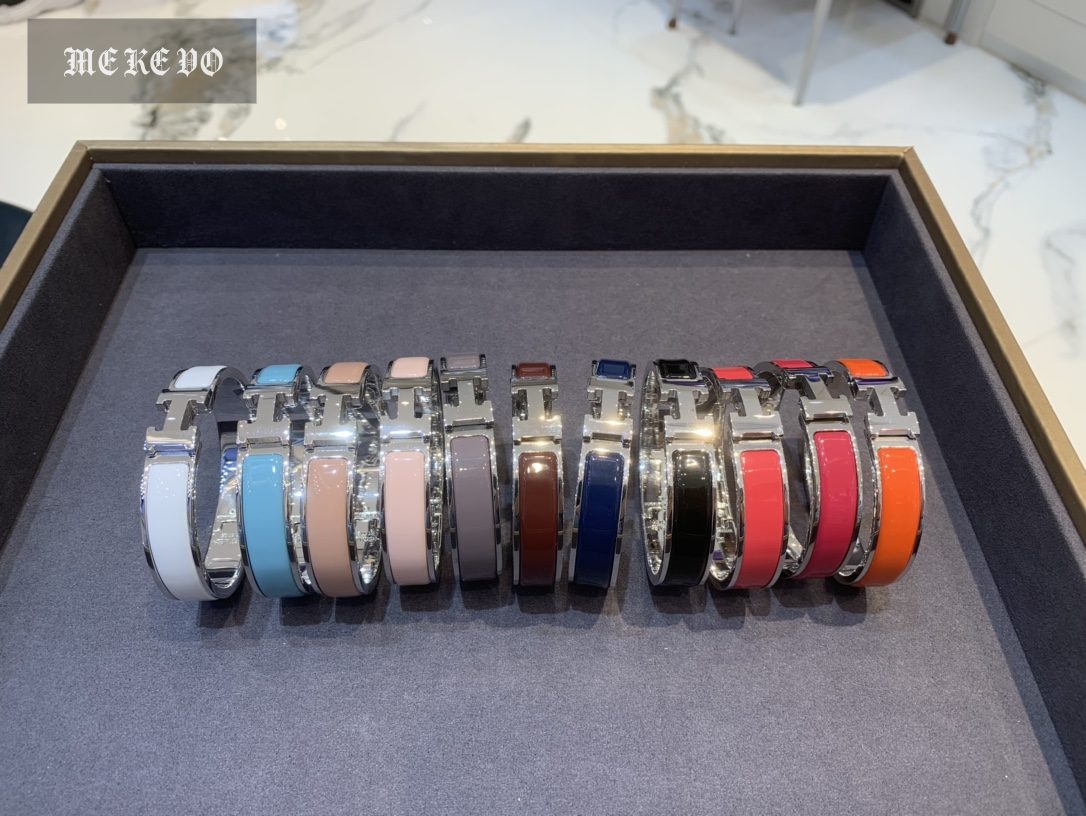 H bracelet