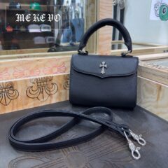 Shoulder Bags category
