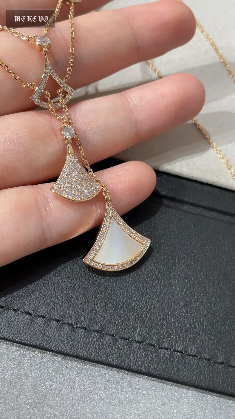 Bvlgari Necklaces category