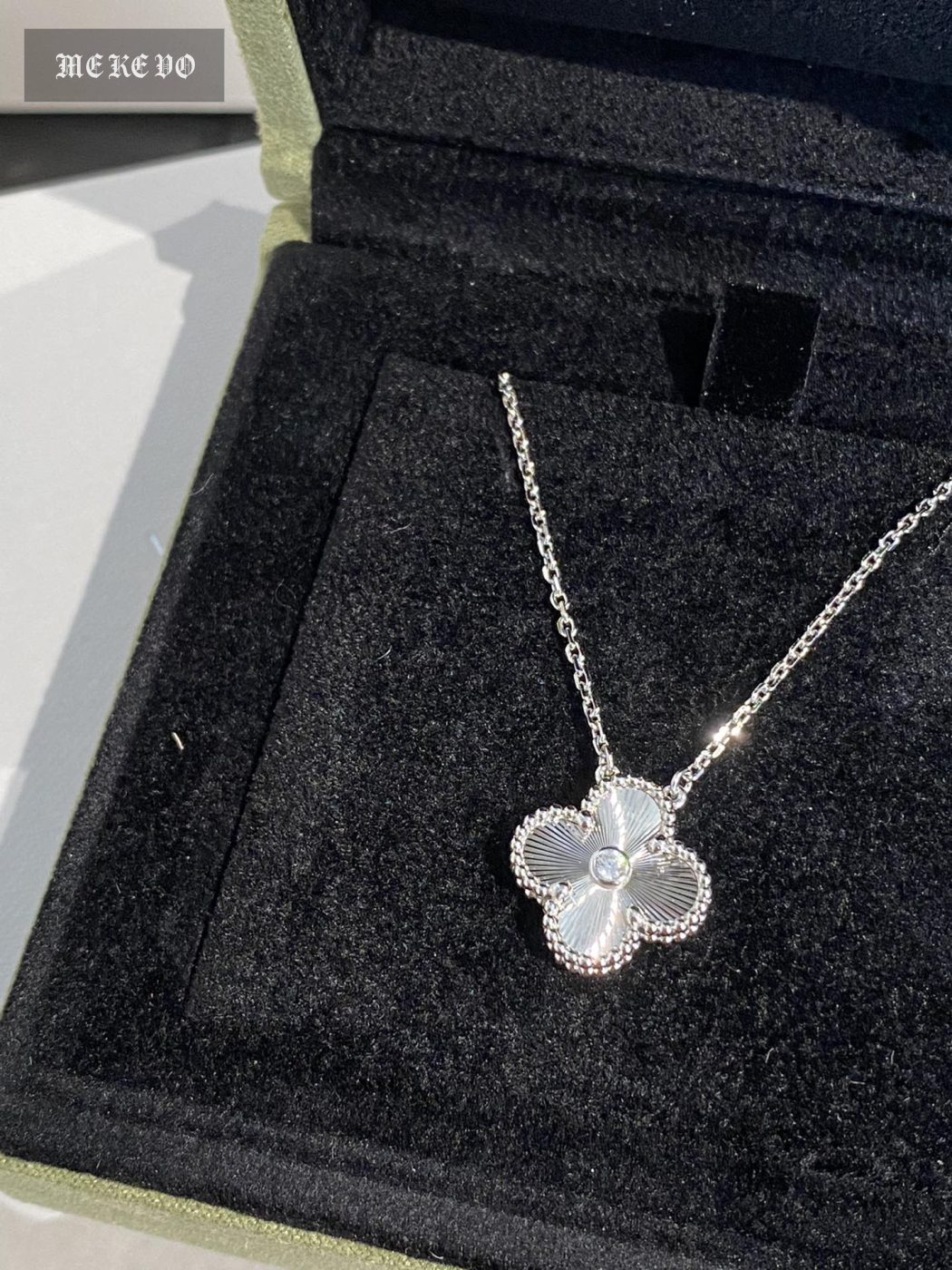 VCA Necklaces category