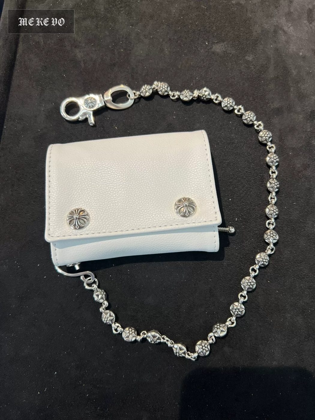 Short wallet! (Chain purchased separately)