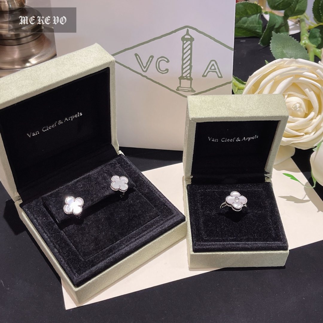 VCA Ring