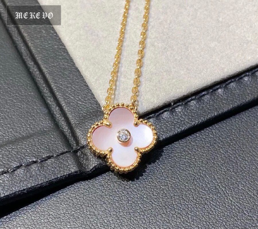 VCA Necklace