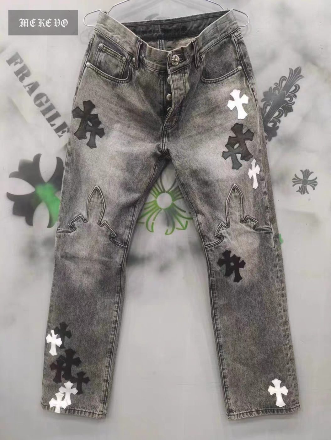 Chrome Hearts CH gray-black flame patch straight-leg jeans, viral internet sensation retro dark high-end streetwear. Fully hand-stitched with precise seams, 100% cowhide/lambskin patchwork