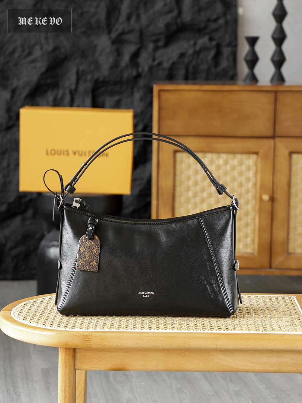 Louis Vuitton Carryall East West Handbag in Soft Lambskin